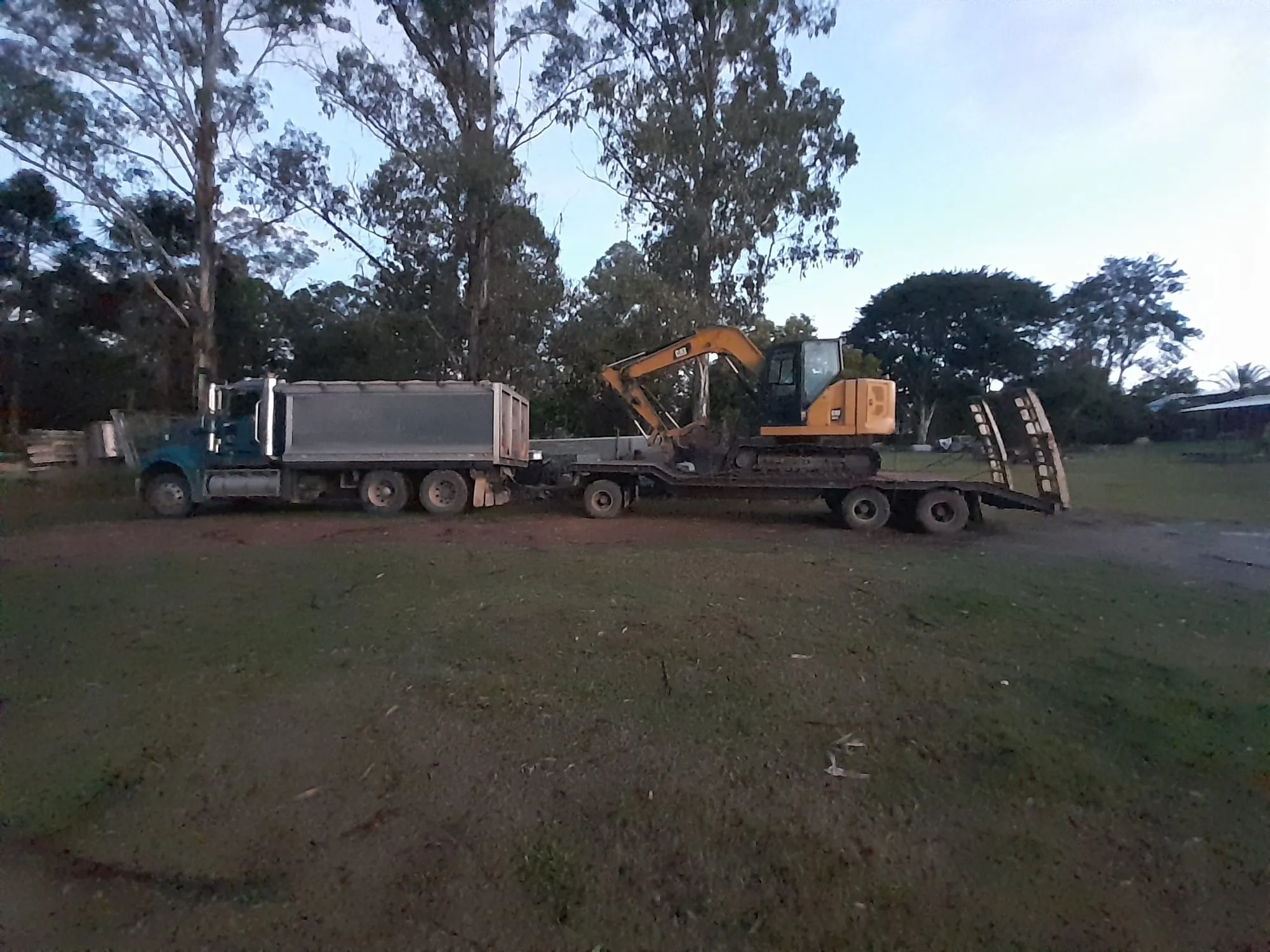 tipper and Dog trailer